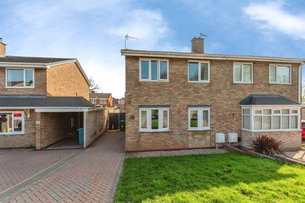 Property photo 2 of 20