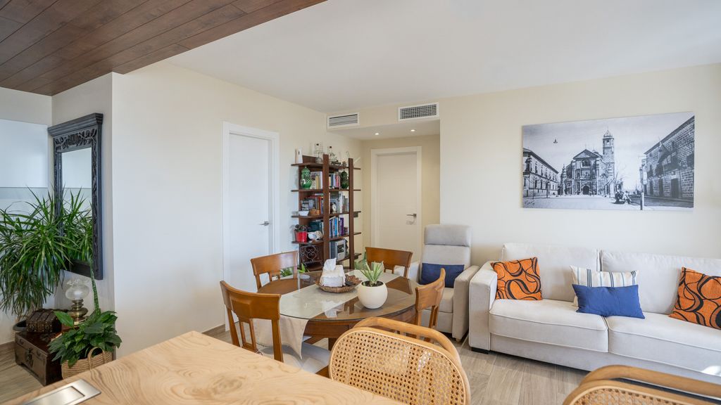 Property photo 3 of 29 Photo 2