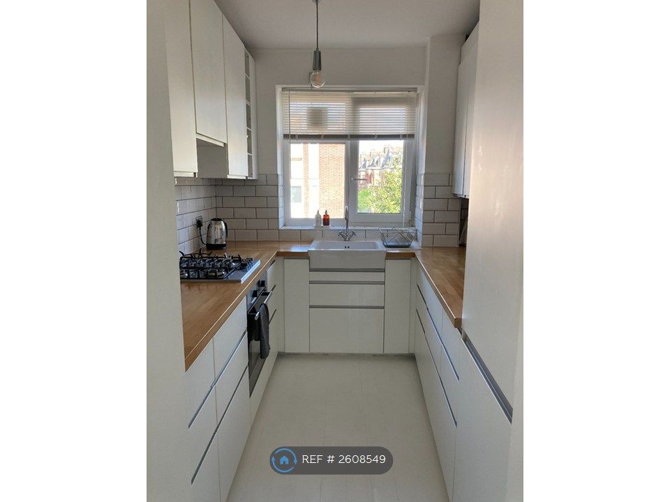 Property photo 1 of 18 Kitchen