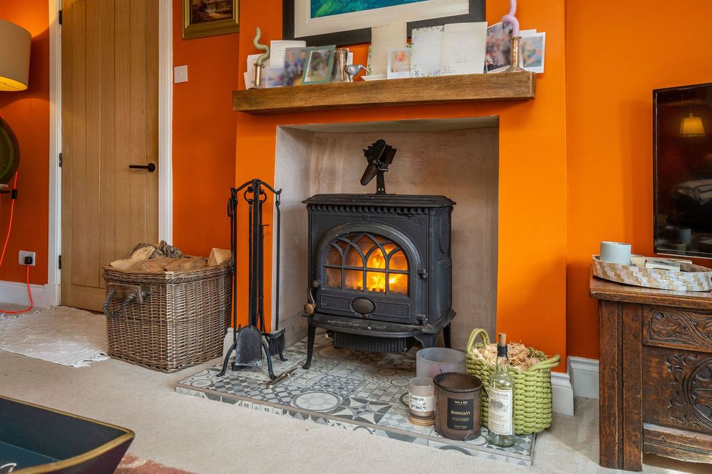 Property photo 3 of 60