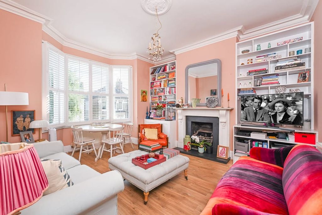 Property photo 1 of 9