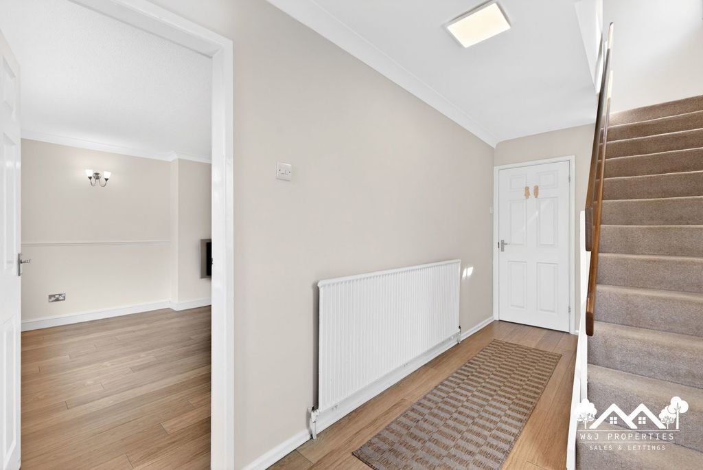 Property photo 3 of 38