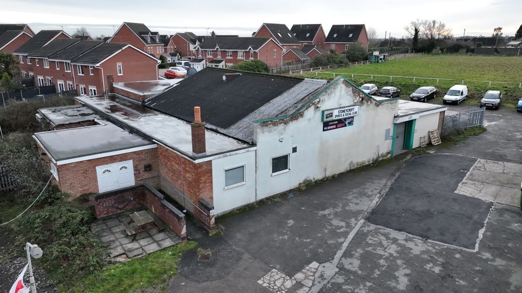 Property photo 1 of 17 Photo 17