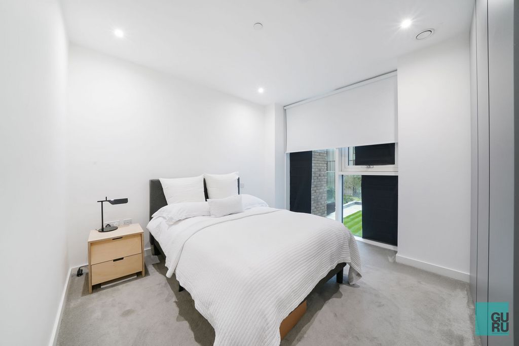 Property photo 3 of 21