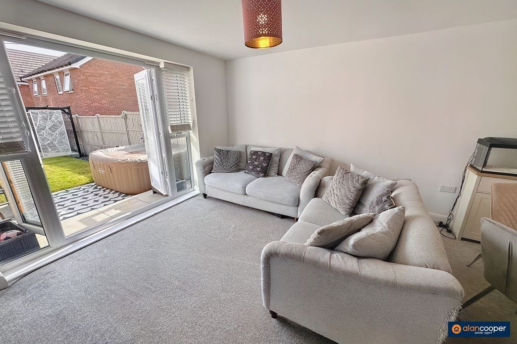Property photo 3 of 14 2671285