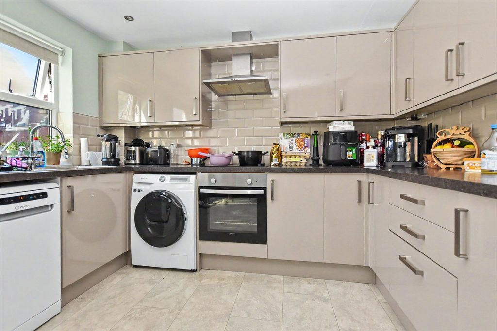 Property photo 3 of 18 Picture No. 20