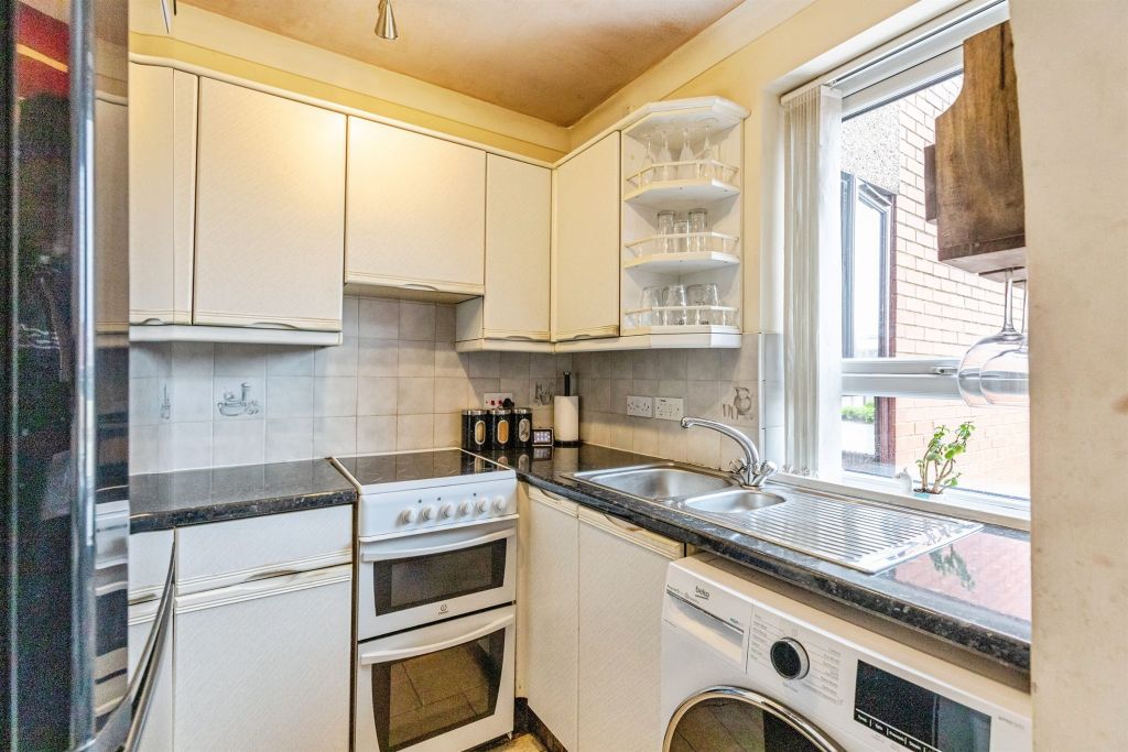 Property photo 3 of 15