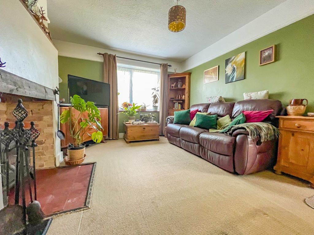 Property photo 2 of 16
