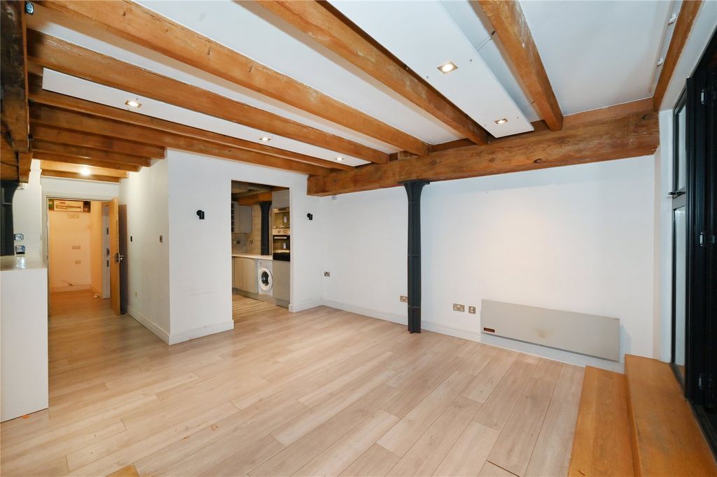 Property photo 1 of 17 Reception Room