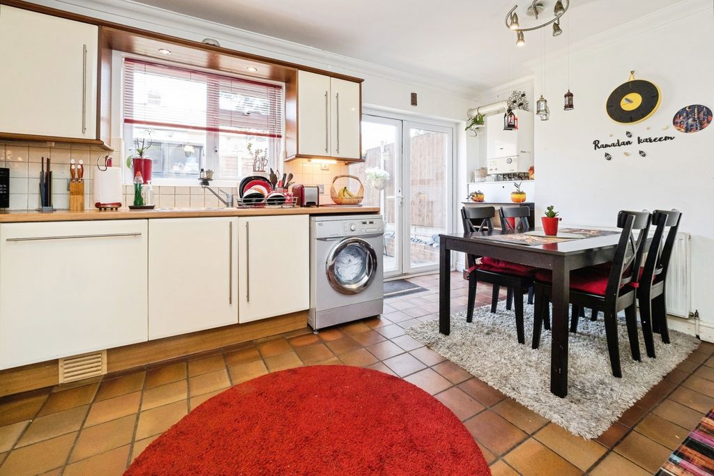 Property photo 2 of 18 Kitchen Diner