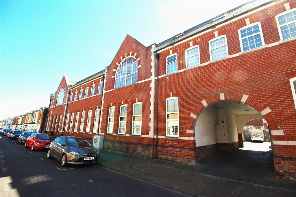 Property photo 1 of 11 Img_3711.Jpg