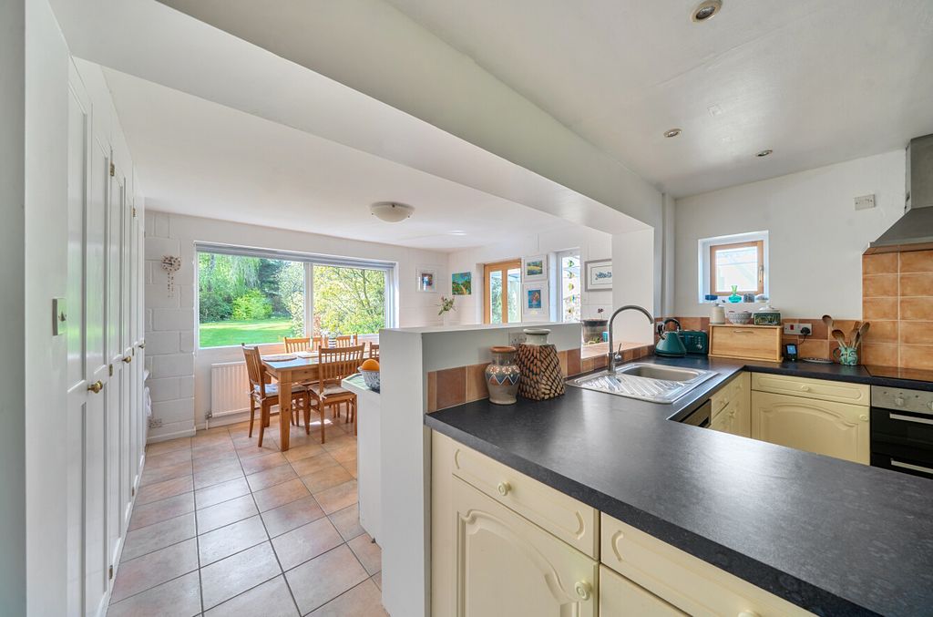 Property photo 1 of 25 Kitchen/Dining Room