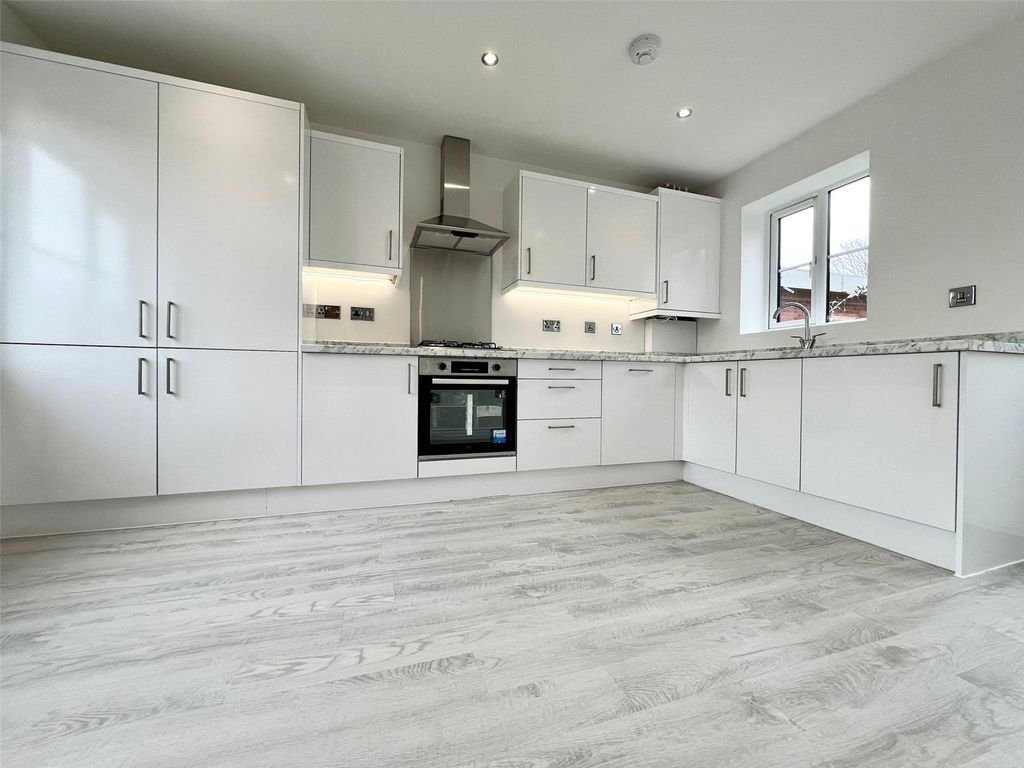 Property photo 3 of 13 Picture No. 04