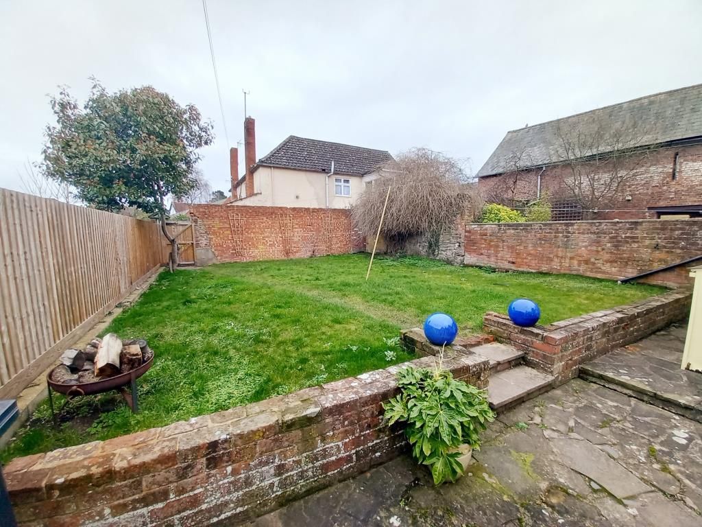Property photo 3 of 8 Garden View