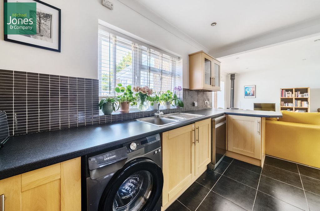 Property photo 3 of 13 Kitchen