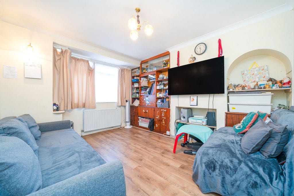 Property photo 2 of 15