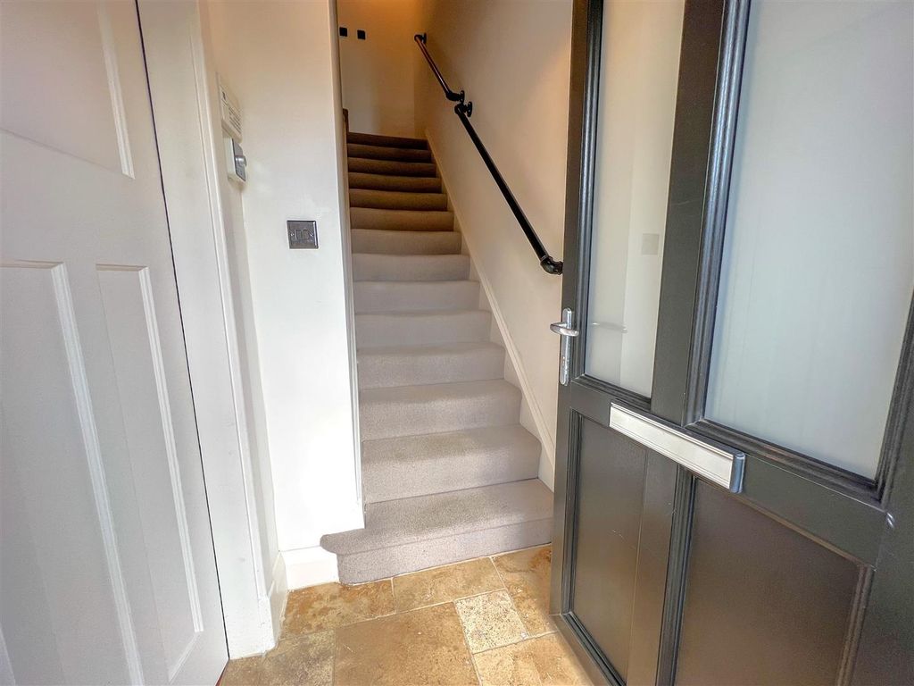 Property photo 3 of 23 Entrance.Jpg