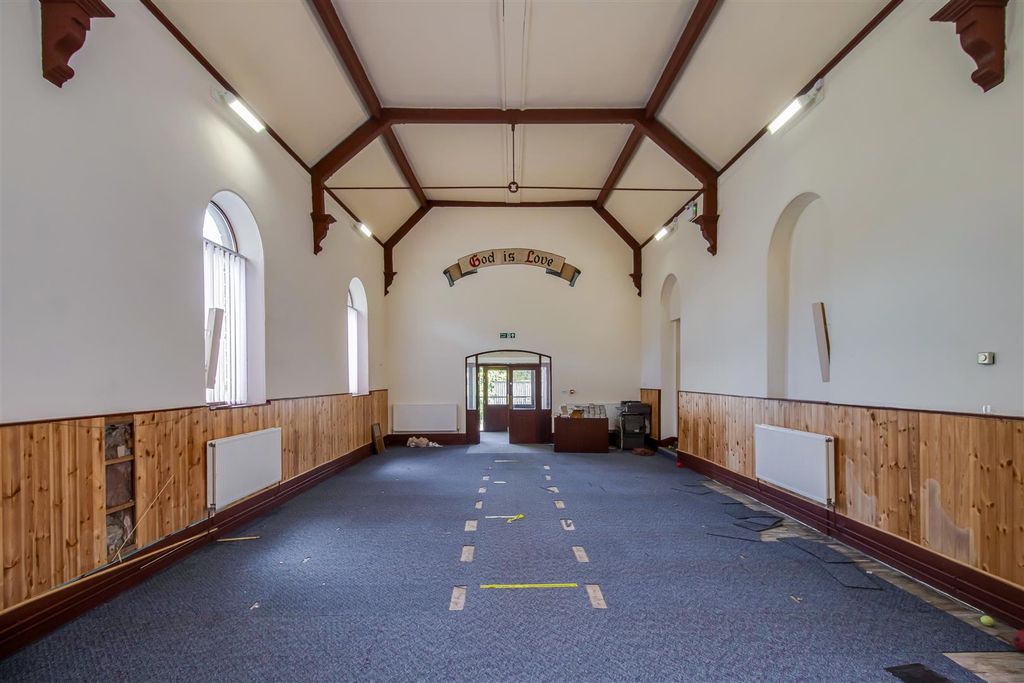 Property photo 3 of 14