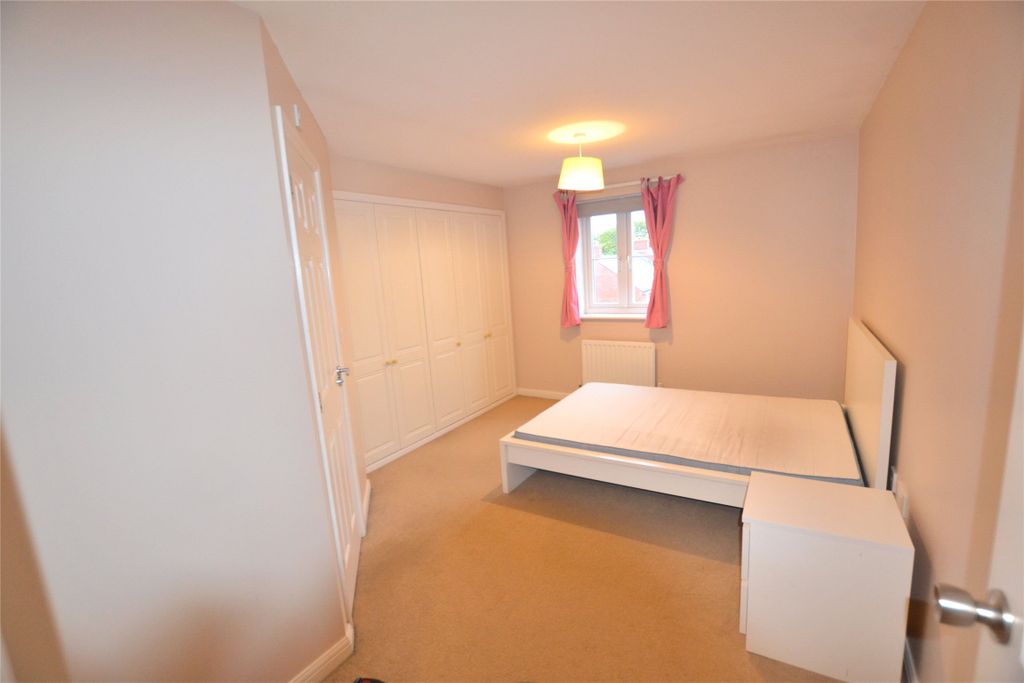 Property photo 2 of 8 Picture No. 04