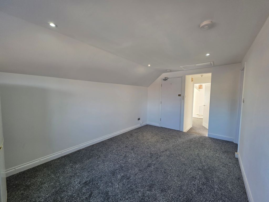 Property photo 2 of 6 Image