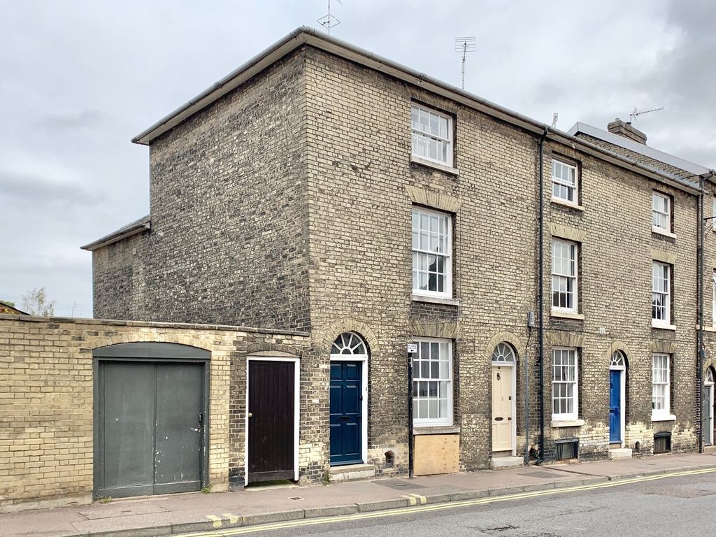 Property photo 1 of 11