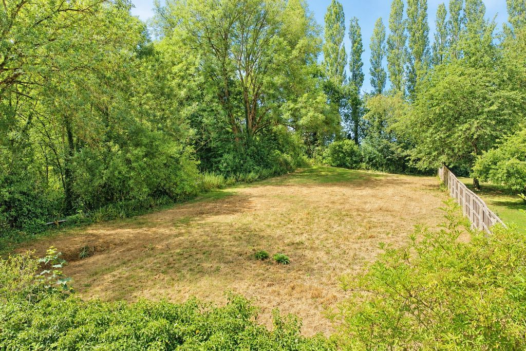 Property photo 1 of 11 Photo 10