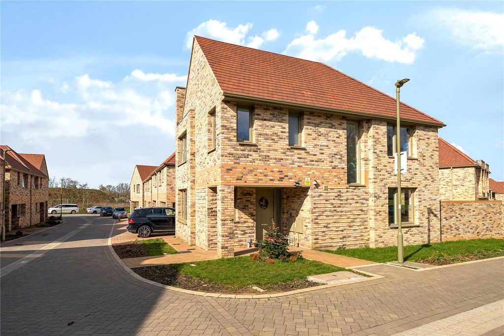 Property photo 1 of 25 External