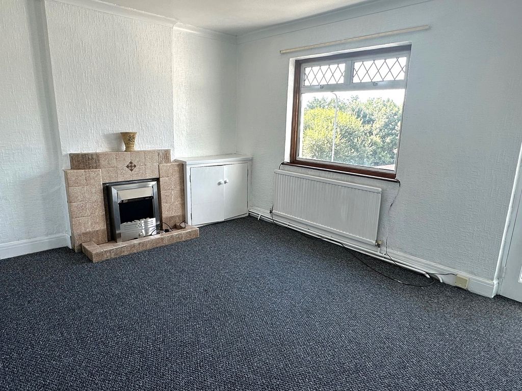 Property photo 2 of 11 Not Specified