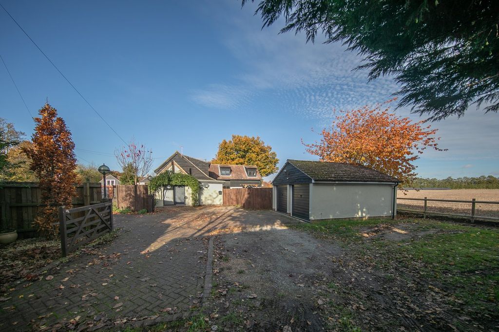 Property photo 2 of 36