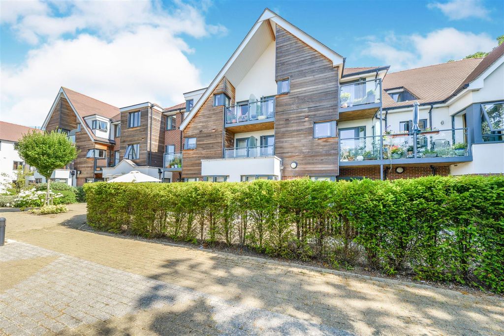 Property photo 1 of 14 A5Ca7282-A48c-4B6c-B7B2-Dddd9Ceed37E.Jpg
