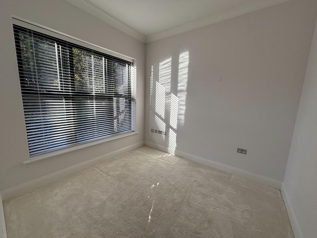 Additional image 4 of 5 bed detached house for saleHayescroft Gardens, Manchester M20
