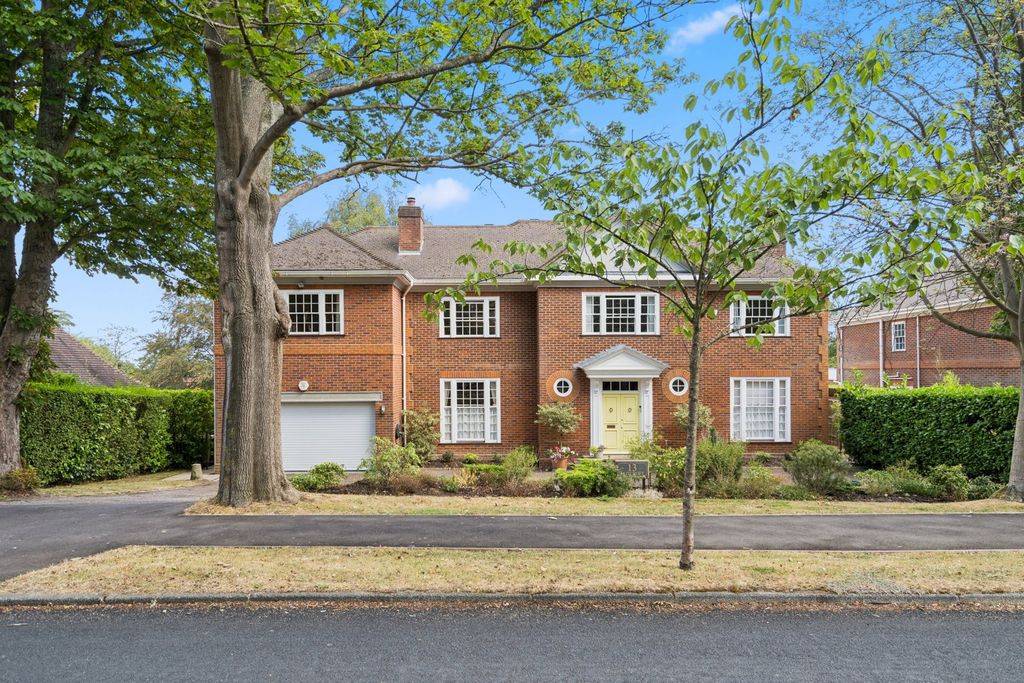 Property photo 1 of 28