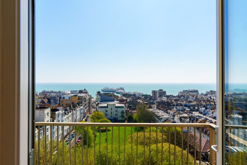 Property photo 1 of 20 4161491