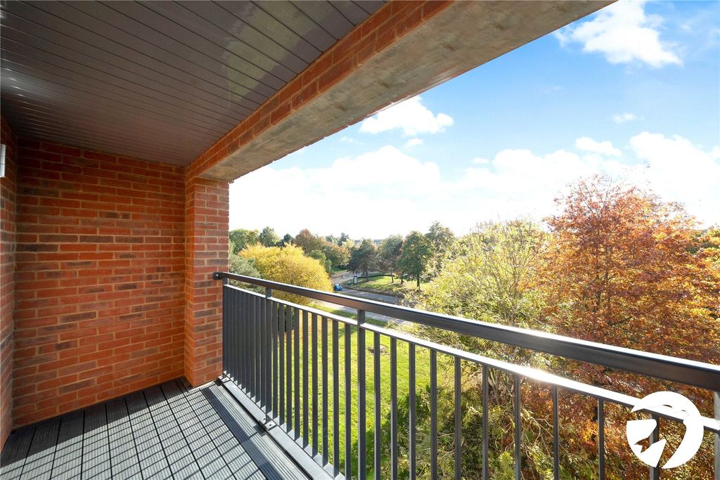 Property photo 2 of 14 Balcony