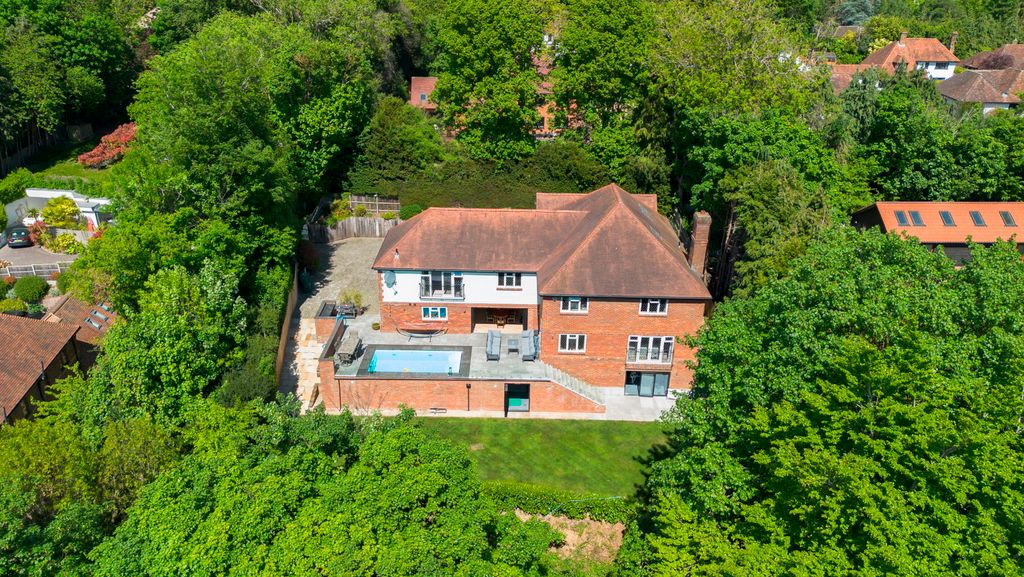 Property photo 1 of 22