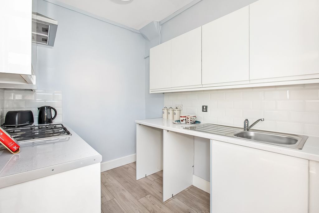 Property photo 3 of 37 R2A0213-5