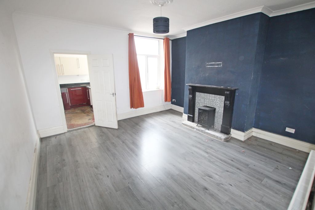 Property photo 2 of 9 2