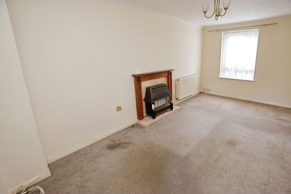 Property photo 2 of 8 6c49Bc54-Dsc_0902_Edited 207 20st 20La 20Lounge