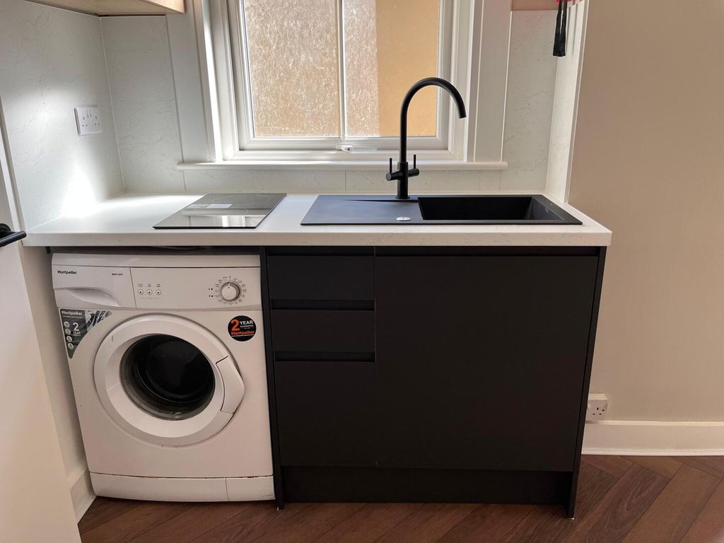 Property photo 1 of 5 Kitchen