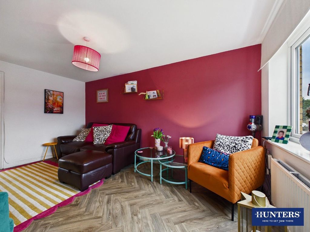 Property photo 2 of 22 Living Room