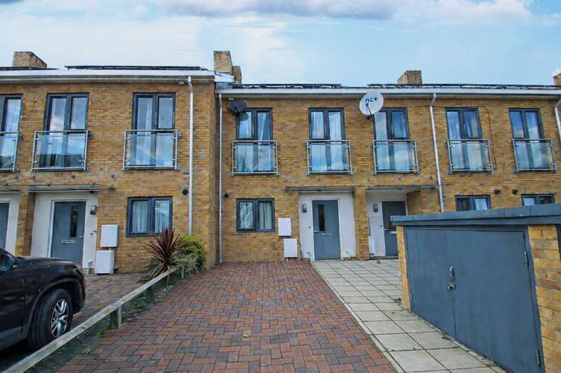 Property photo 1 of 13 Photo 3