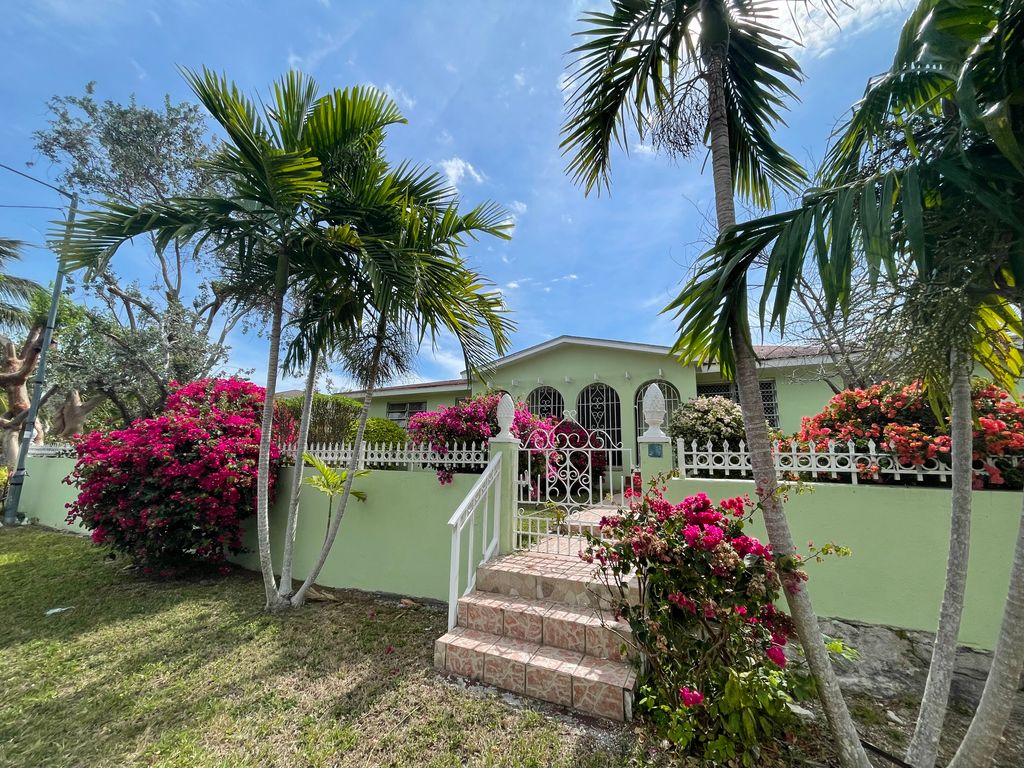 Property photo 1 of 9