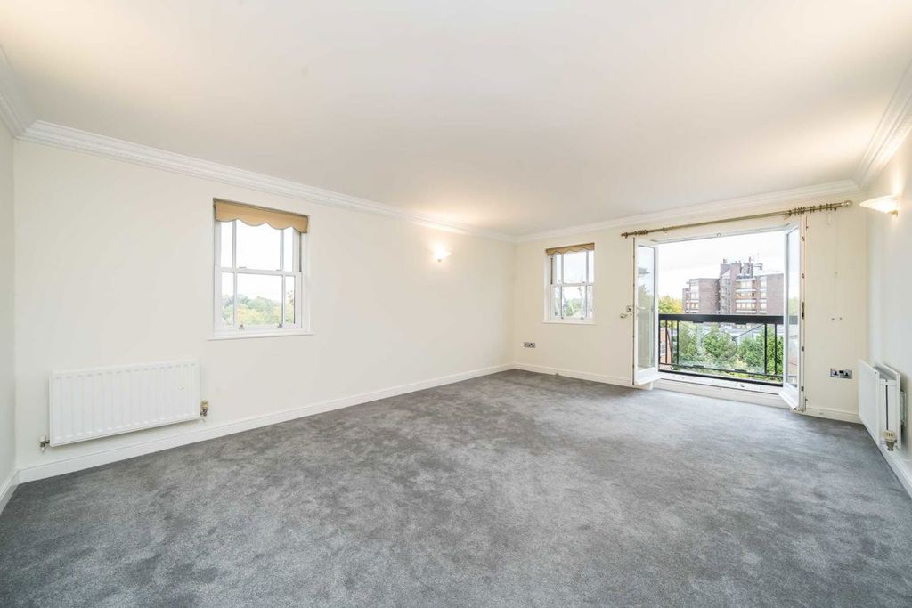 Property photo 3 of 9