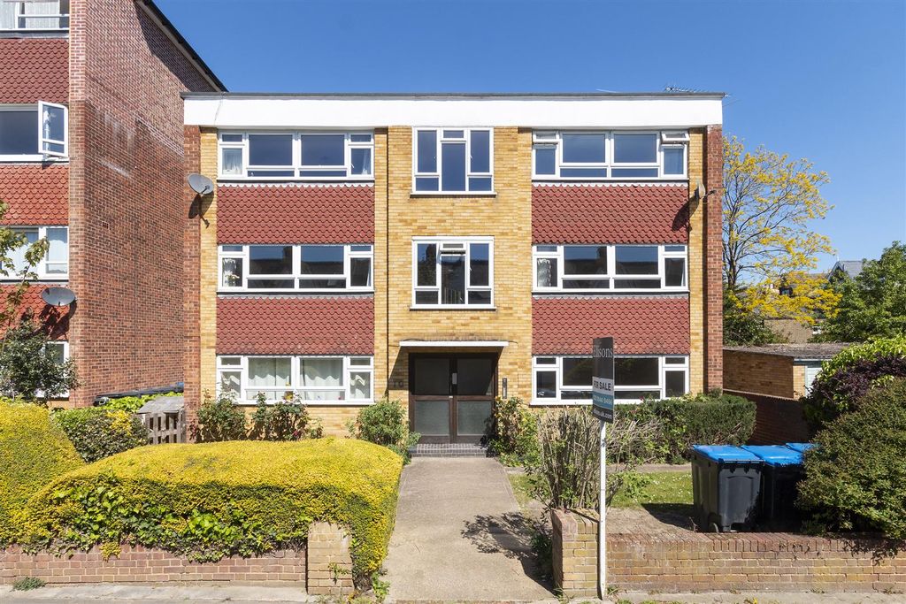 Property photo 1 of 11 External