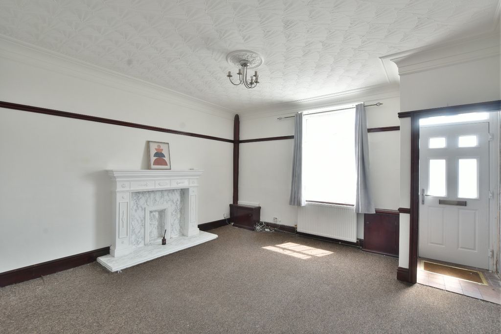 Property photo 2 of 10 4319951