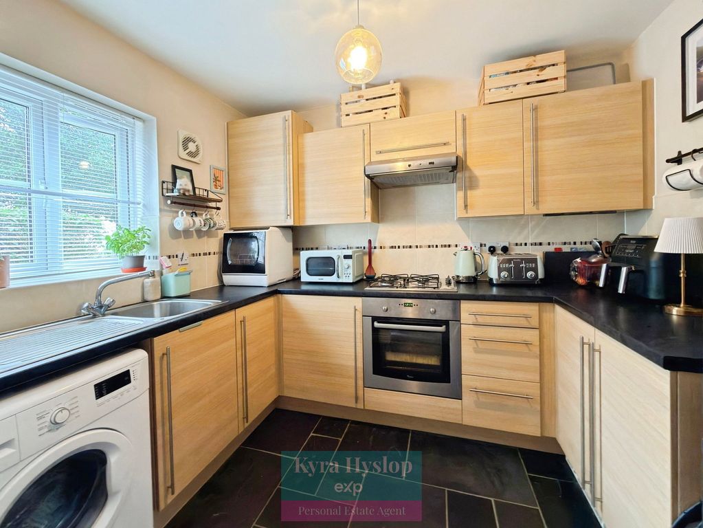 Property photo 2 of 13