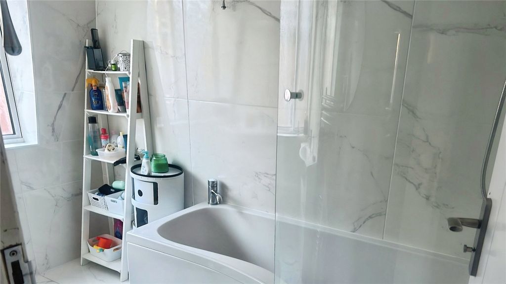 Property photo 2 of 6 Bathroom