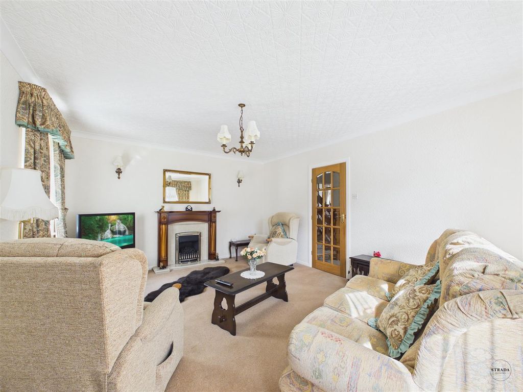 Property photo 3 of 24 Cam03252G0-Pr0152-Still009.Jpg