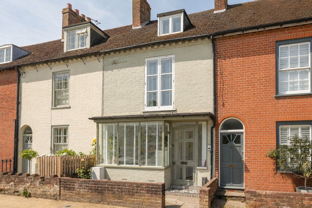 Property photo 1 of 16