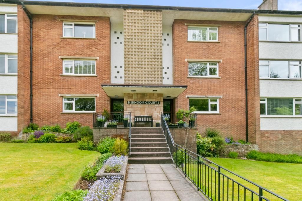 Property photo 1 of 32